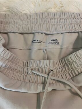 Old Navy womens Light Beige Jogger Sweatpants with Drawstring size xl